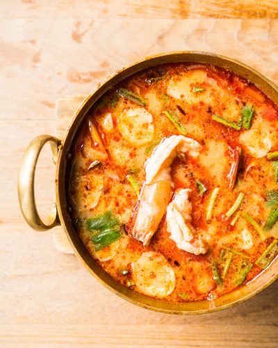 Spicy prawn soup Thai style " Tom yum goong " Processing Warm White balance