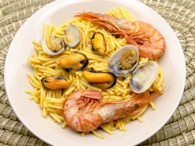 Noodles with seafood stew